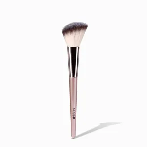 ANGLED CONTOUR BRUSH
