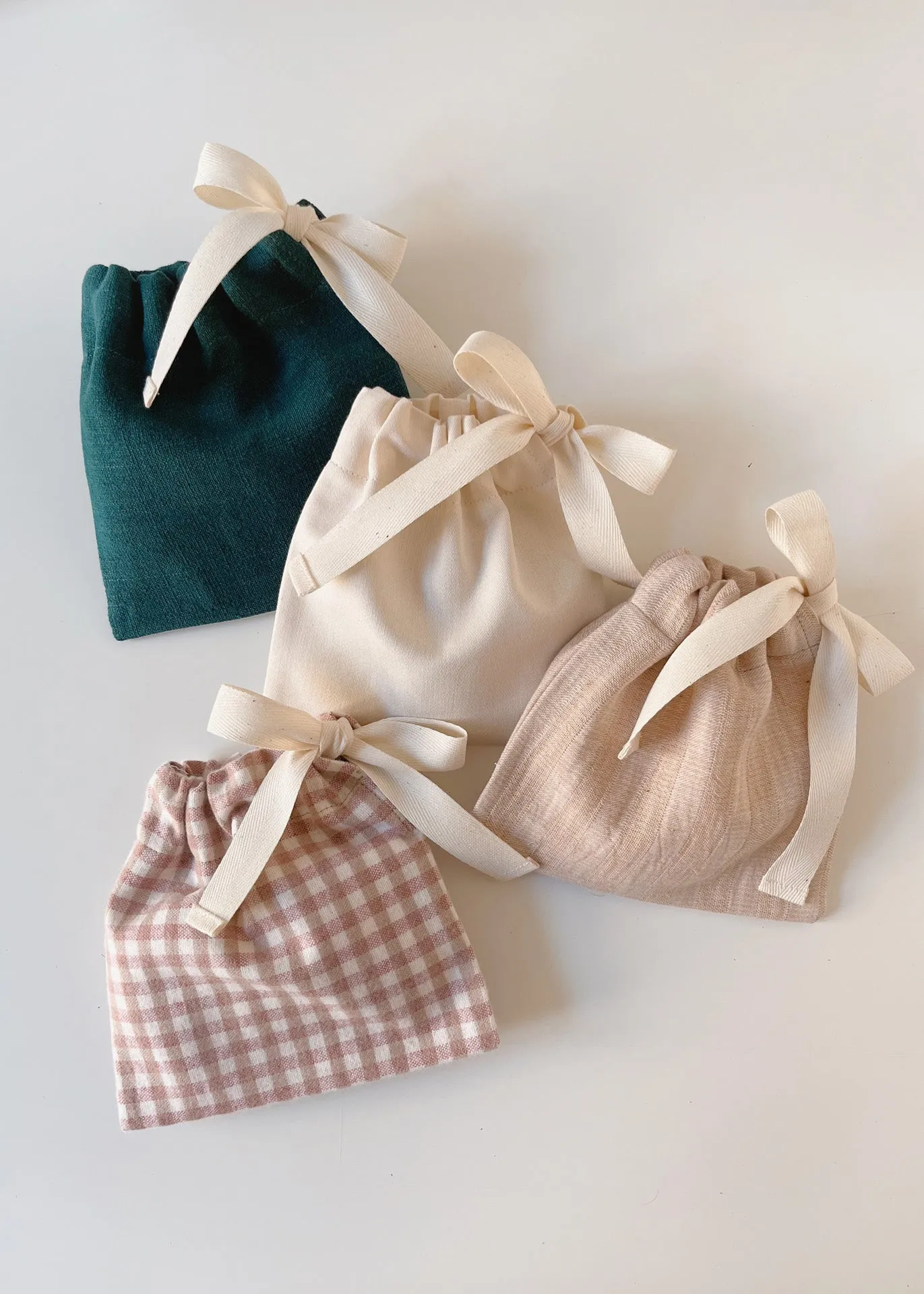 Face Pads & Pouch - Ecru/Brown Organic Cotton - 100% Cotton (organic) / 100 % Baumwolle (Bio)