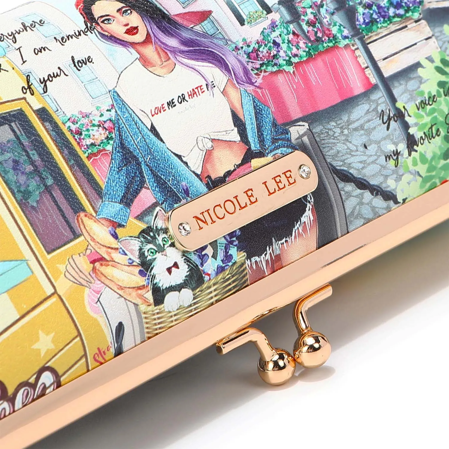 KISS LOCK MAKEUP CASE