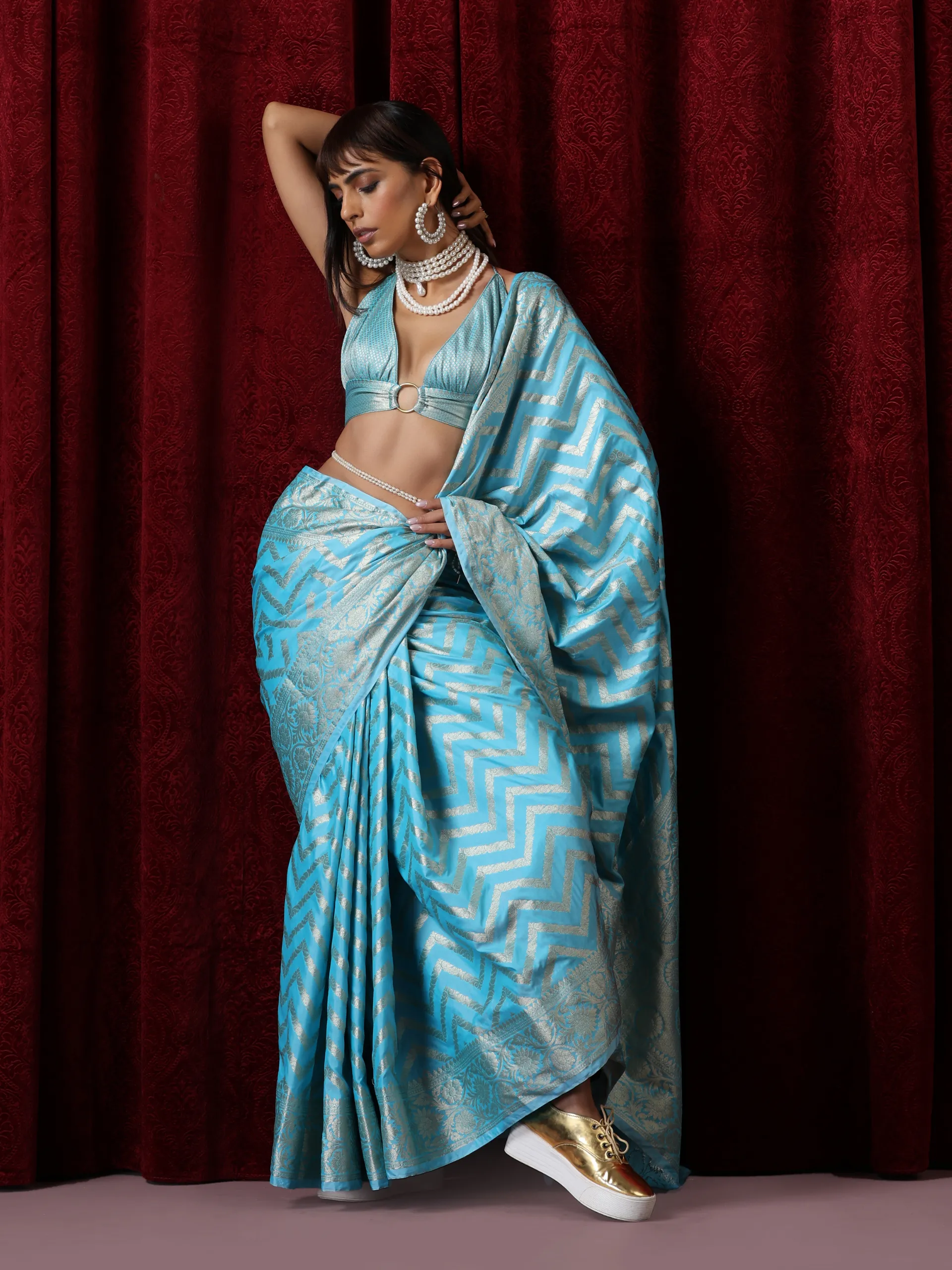 Pure Silk Blue Chevron Saree with Blouse Fabric