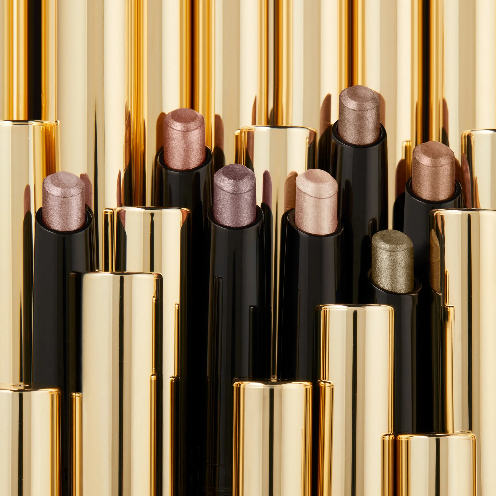 VOYEUR EYESHADOW STICK