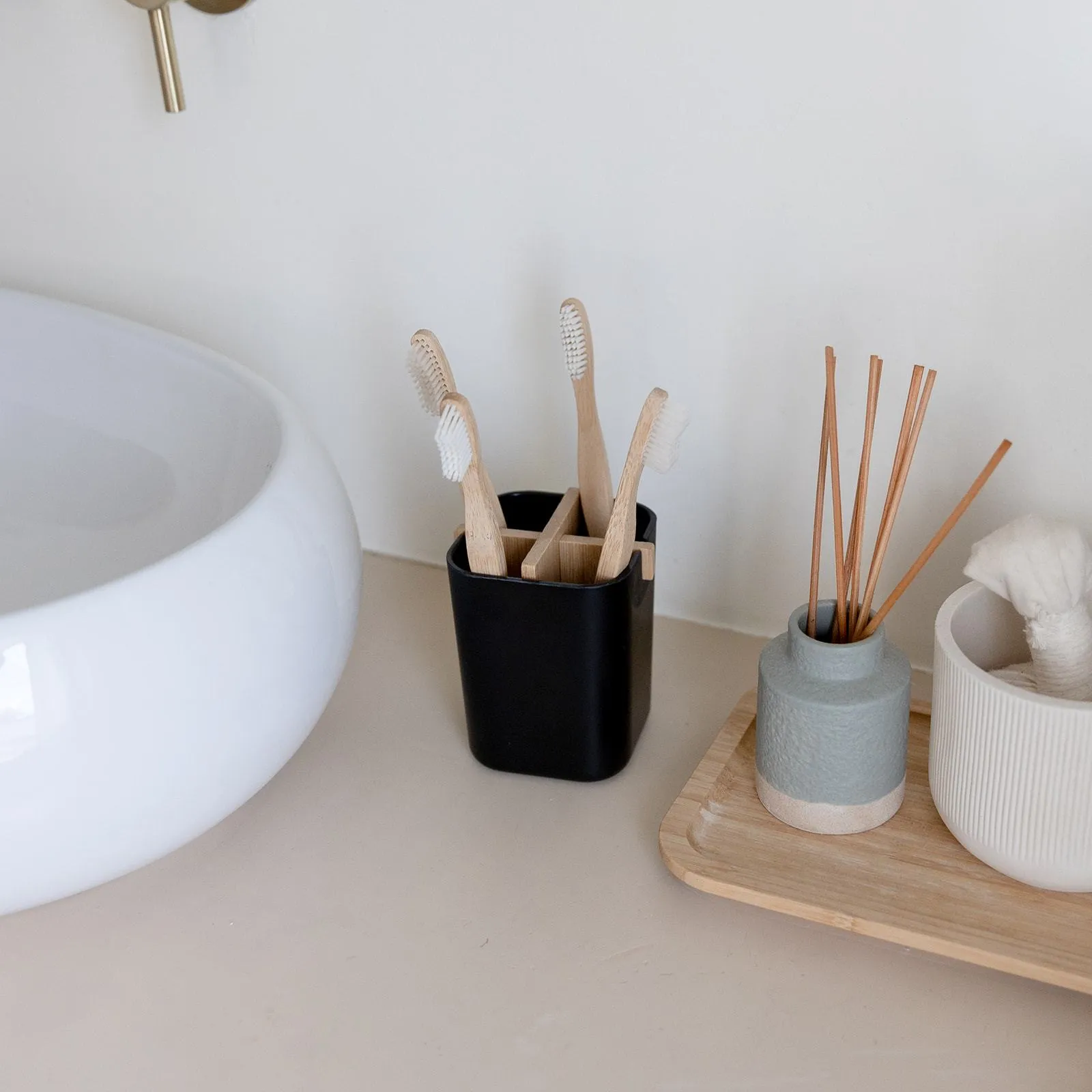 Zero Waste Brush Holder- White or Black