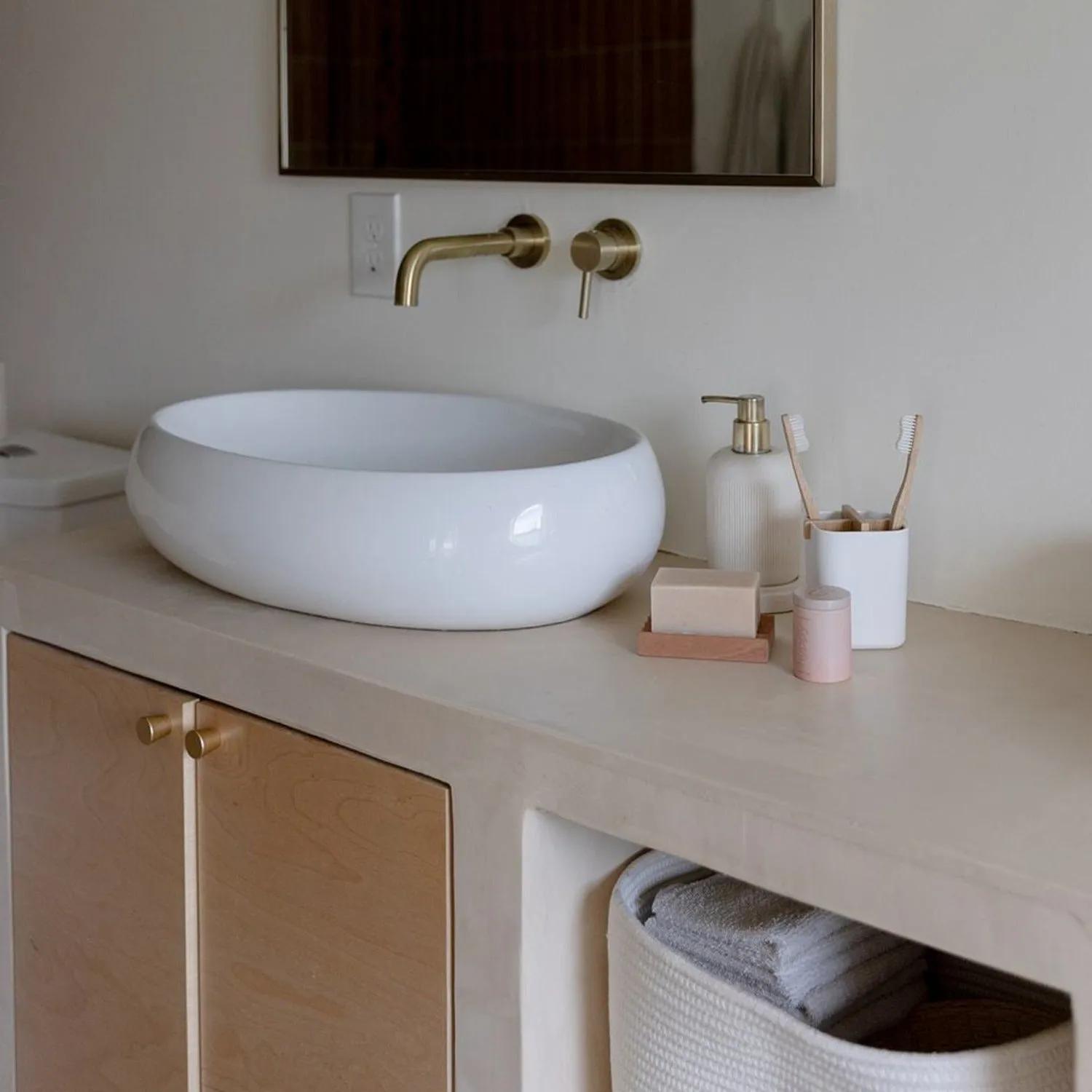 Zero Waste Brush Holder- White or Black