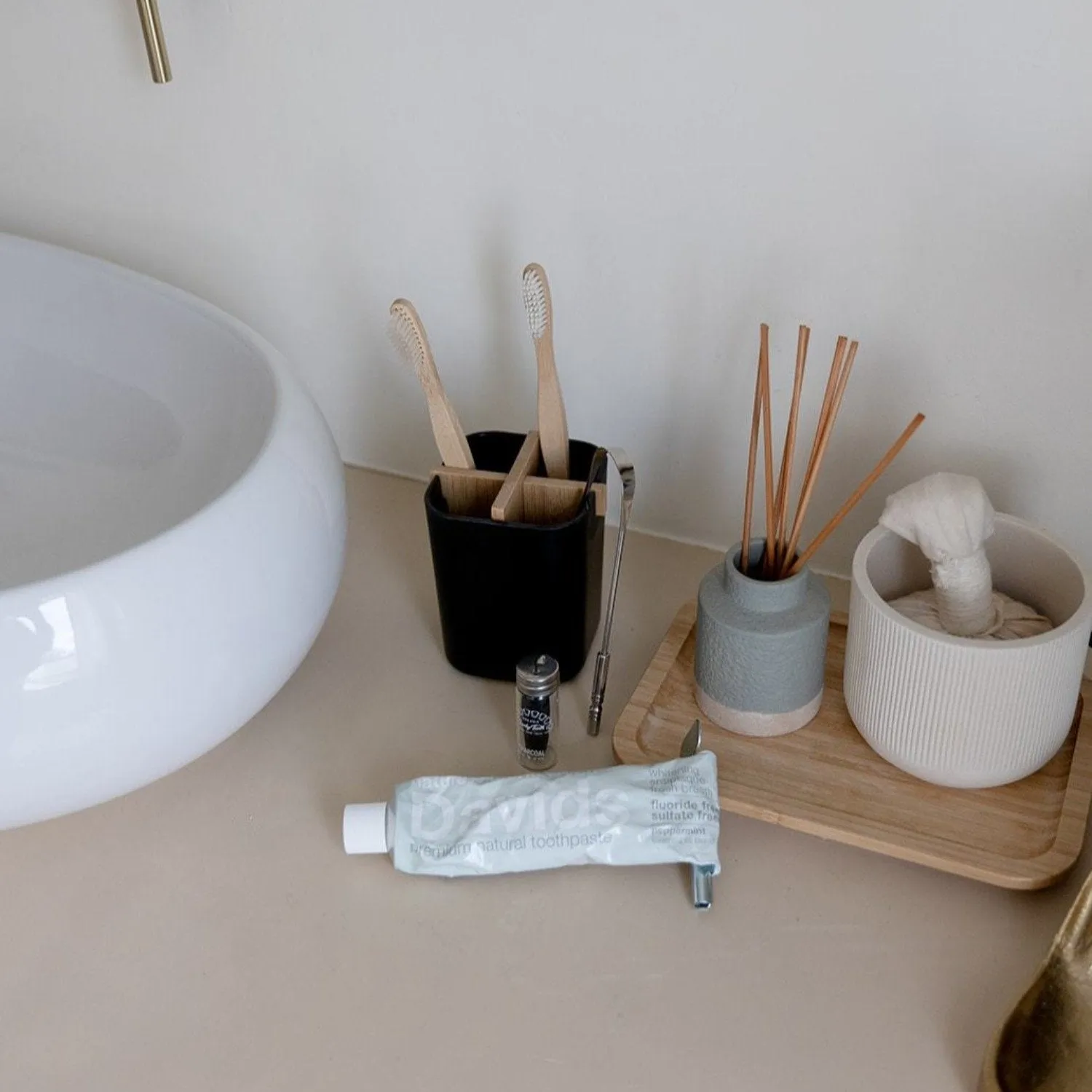 Zero Waste Brush Holder- White or Black